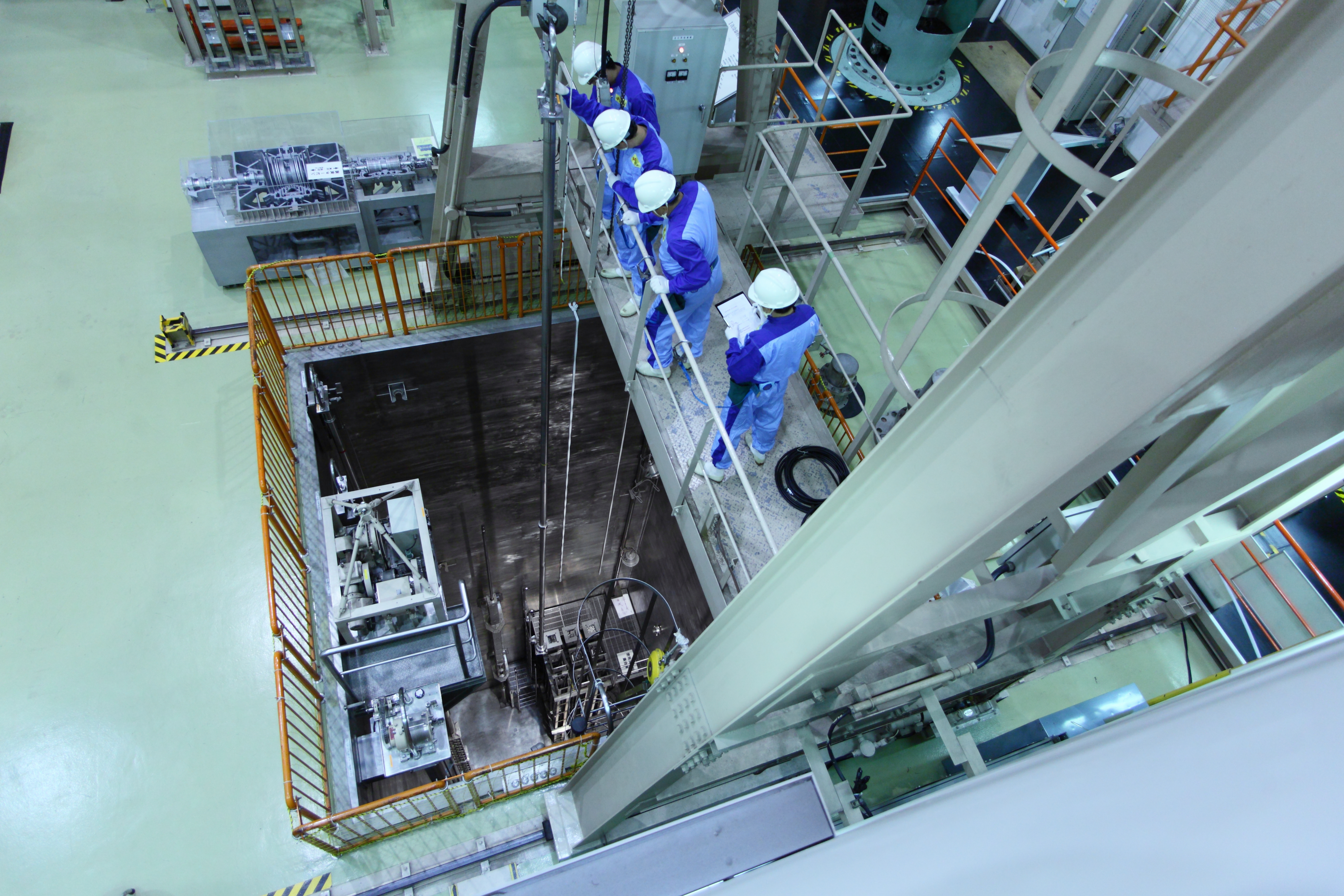 蒸気発生器(水室)