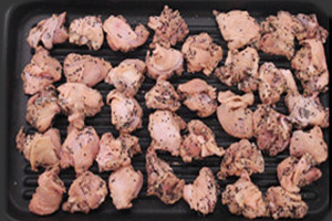 ヘルシーチキンの唐揚げ風　黒胡麻風味