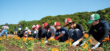 丸亀養護学校の生徒たちも参加