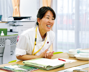 厨房責任者の太田麻里子さん