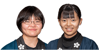 今年、高校1年生になった横山さん(左)と山花さん(右)