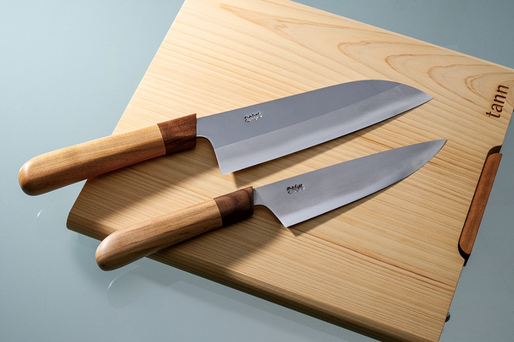 土佐の鍛冶仕事×デザインの魅力 心地いい切れ味の「一生もの」