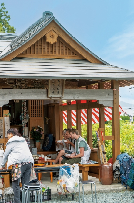 のどかな田園風景に佇む松本大師堂は住民の心の拠り所