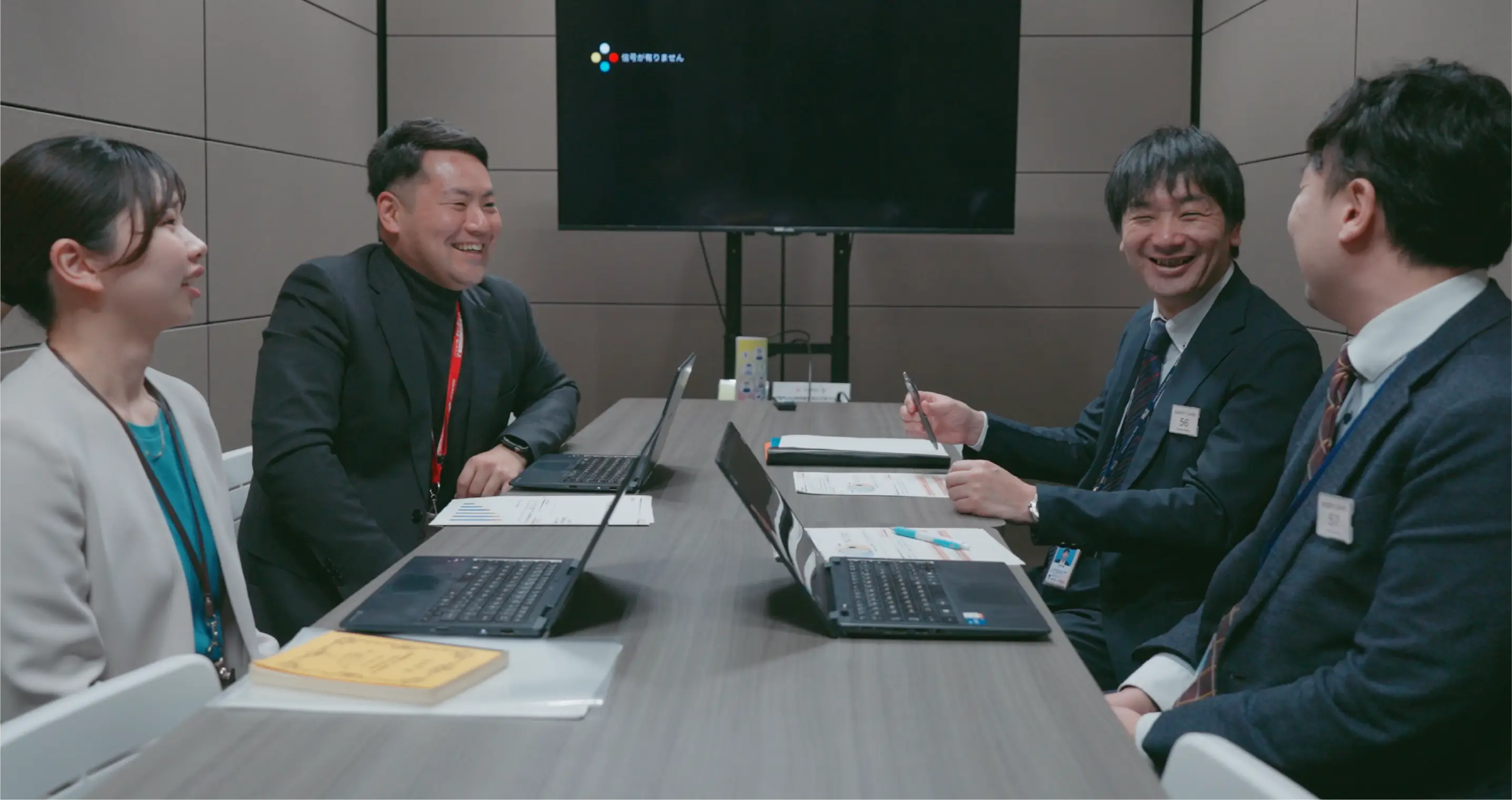 リビング営業部　亀井敬介さんの会議写真