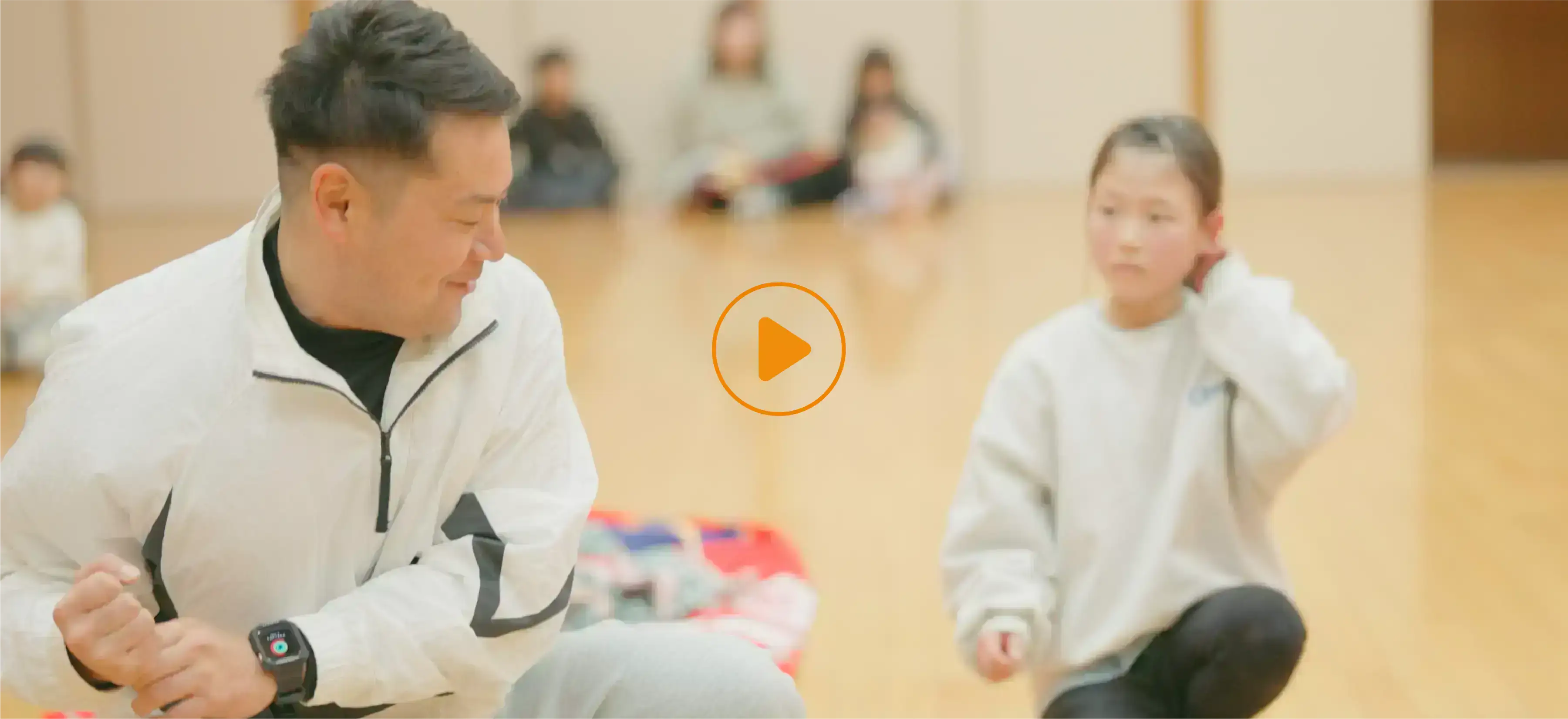 リビング営業部　亀井敬介さんの動画